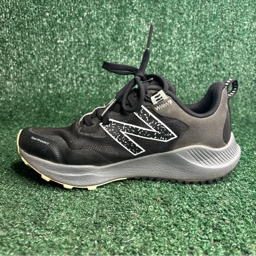 New Balance Nitrel Trail 4 Running Shoes Black All Terrain Women's Size 7 D Wide